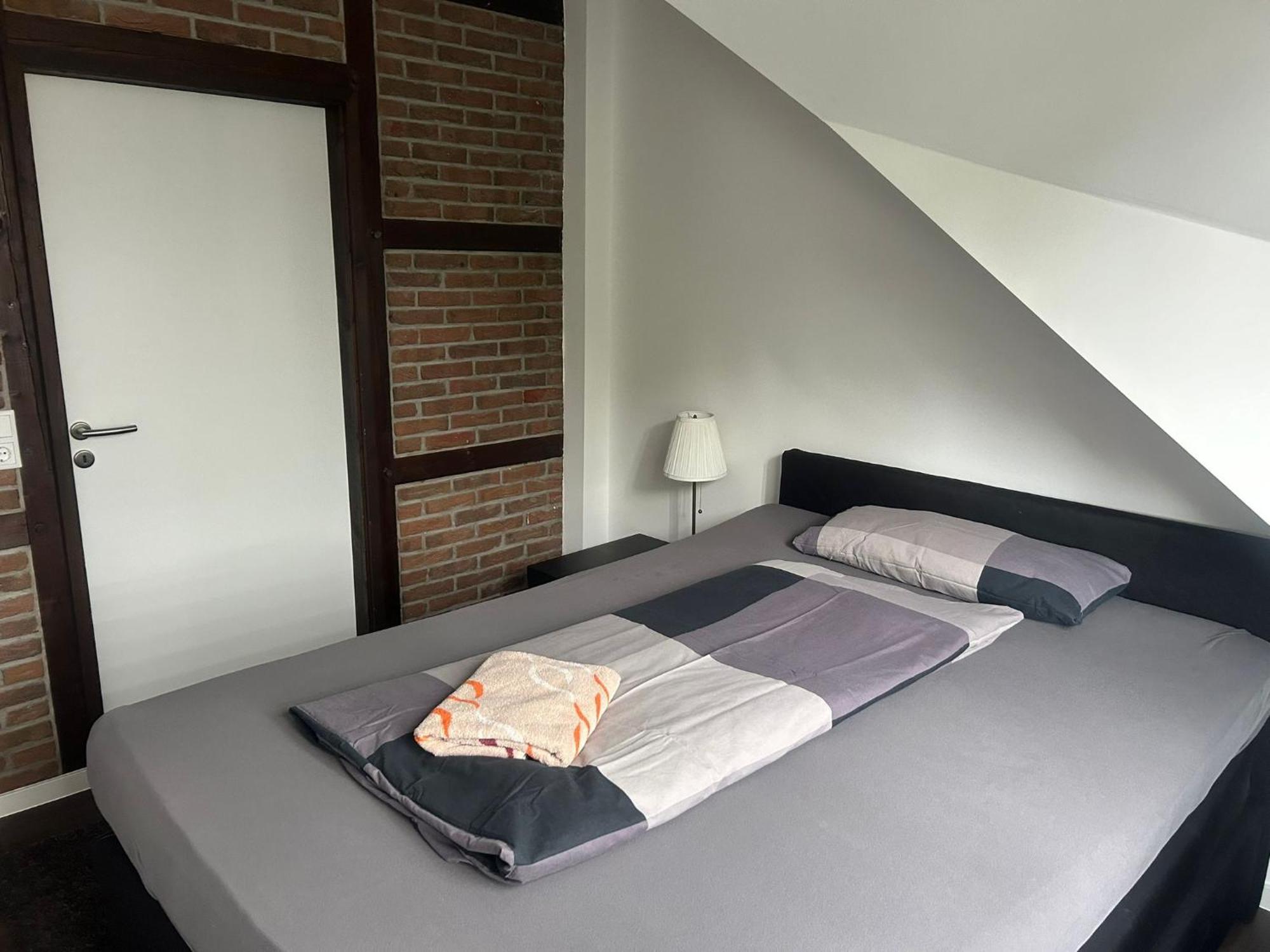 Schoenes Apartment Mit Dachterrasse Oldenburg Exterior photo